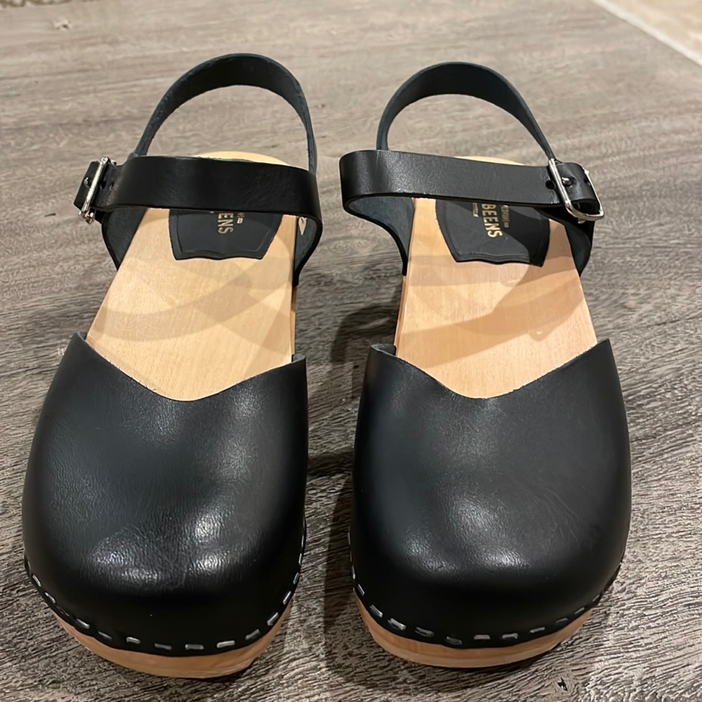 New Swedish hasbeens clogs black size 7/37